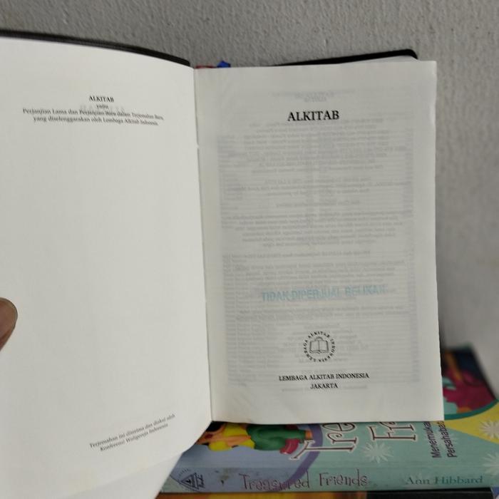 Alkitab - Lembaga Alkitab Indonesia Tbk