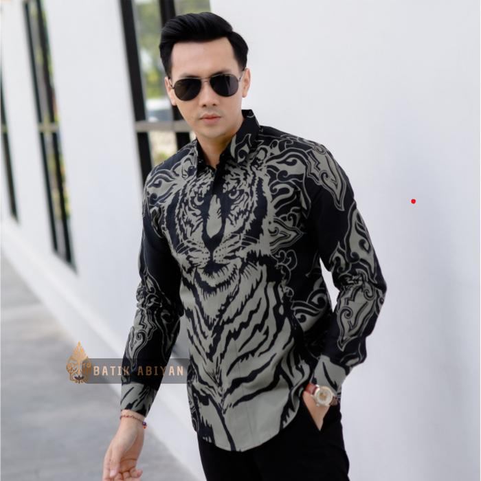 SLIMFIT ABIYAN BATIK SOLO | Motif Harimau BMS 63 Kemeja Batik Pria Hitam Lengan Panjang BerKerah Pre