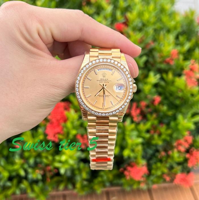 DAYDATE SWISS TIER 5RolexDay-Date Best Watch Diamond Bezel Champagne Dial 36mm