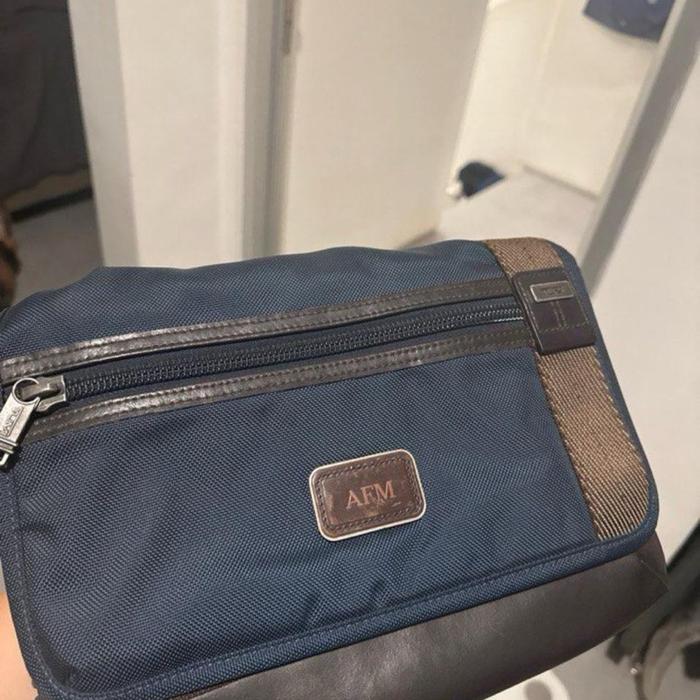Preloved - Tumi Sling Bag