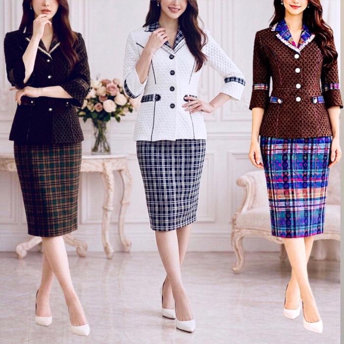 Setelan kantor wanita slimfit formal elegan hitam. Setelan blazer wanita slimfit korean style mewah.