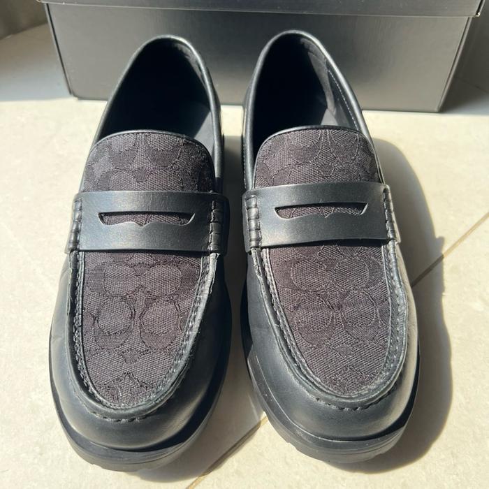 Coach Loafer Pria Original Signature Jacquard Lug Sole Hitam US 8 Sepatu Kulit Asli Slip On Preloved