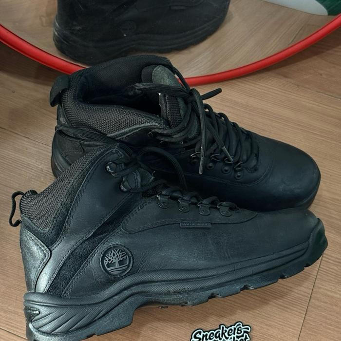 Timberland boots Ledge  Mid full black leather original murah size 40 - sneakers second market