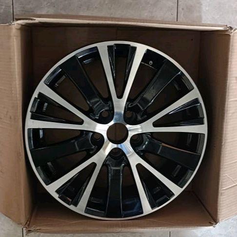 velg original Toyota Vellfire