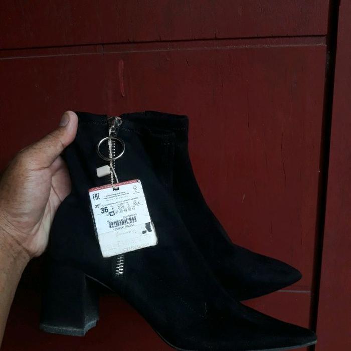 sepatu boot wanita stradivarius size 36
