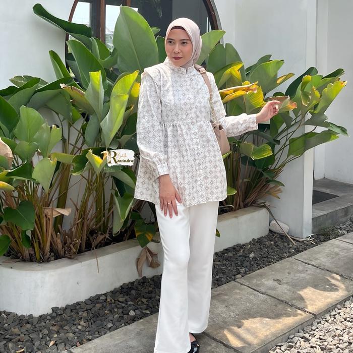 BATIK RAVINDRA Blouse Batik Kawung Ruffle