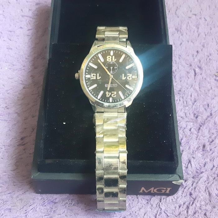 Jam Tangan Arloji Pria Guess Silver Krepyak