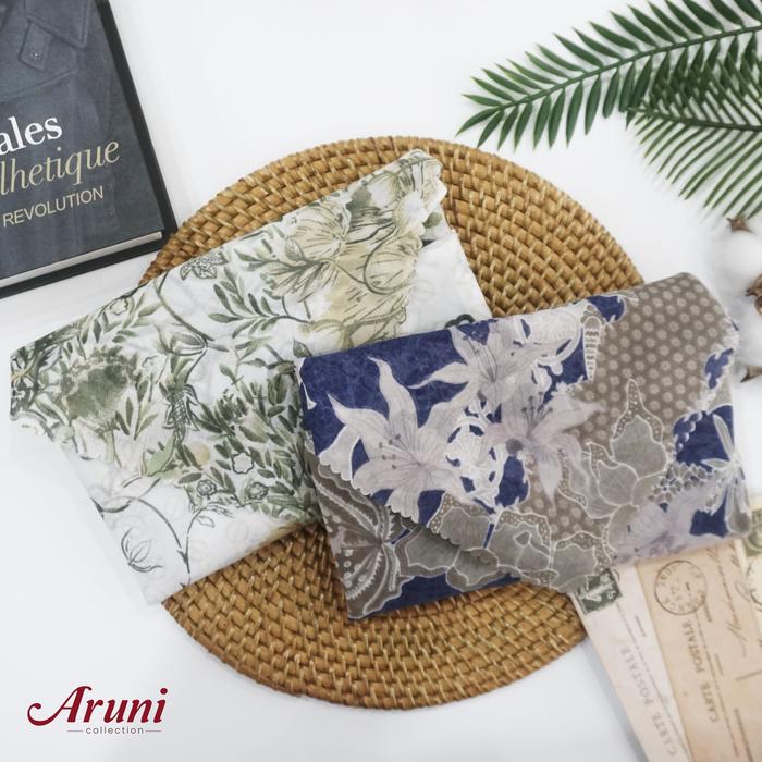 MADINA - Hijab Segi Empat Motif Bahan Voal Premium