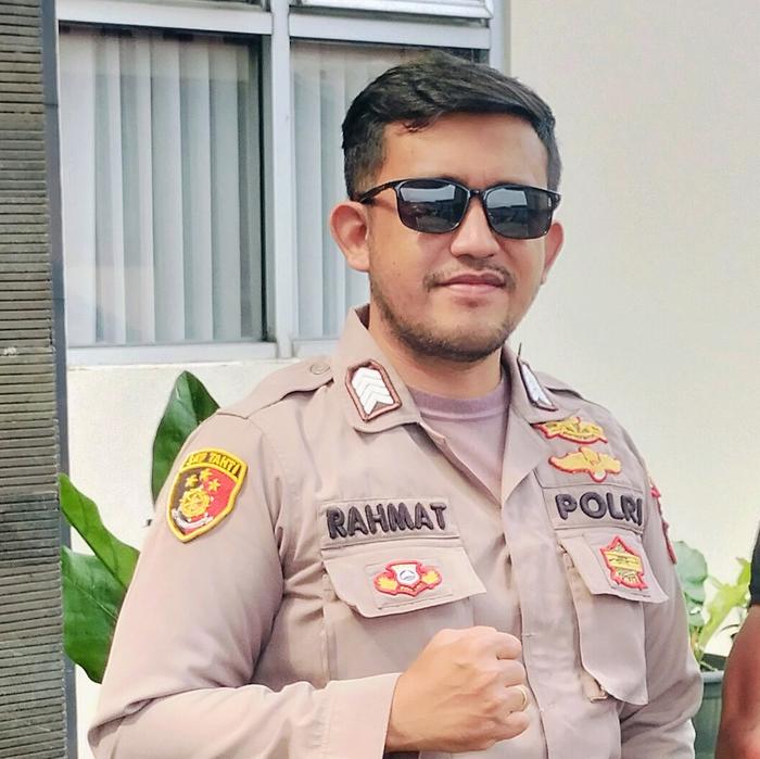 Police + Polarize+ Ringan + Kacamata + Tahan terhadap sinar matahari