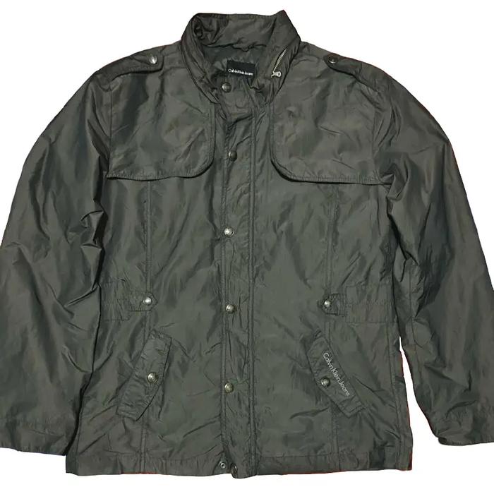 Jaket Calvin Klein Jeans Parasut / Running / Harian