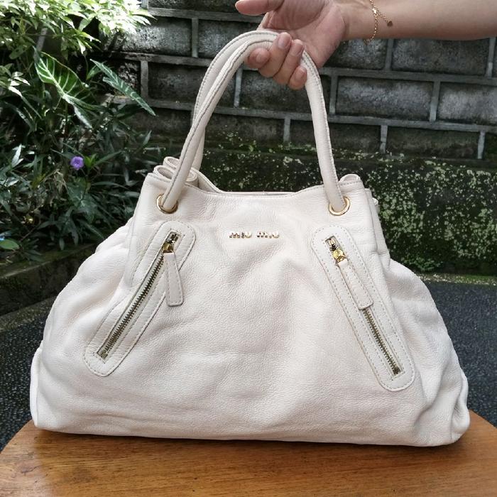 Tas wanita preloved Miu Mi*, Kulit asli Mulus Eksklusif mewah