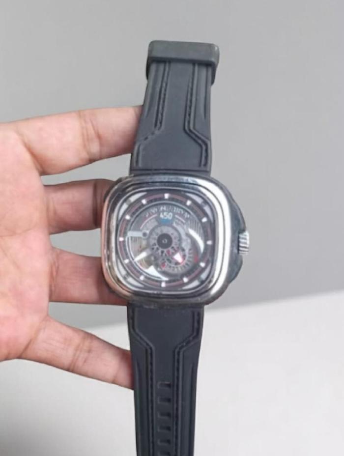 SevenFriday  SF-P3C/01-X250