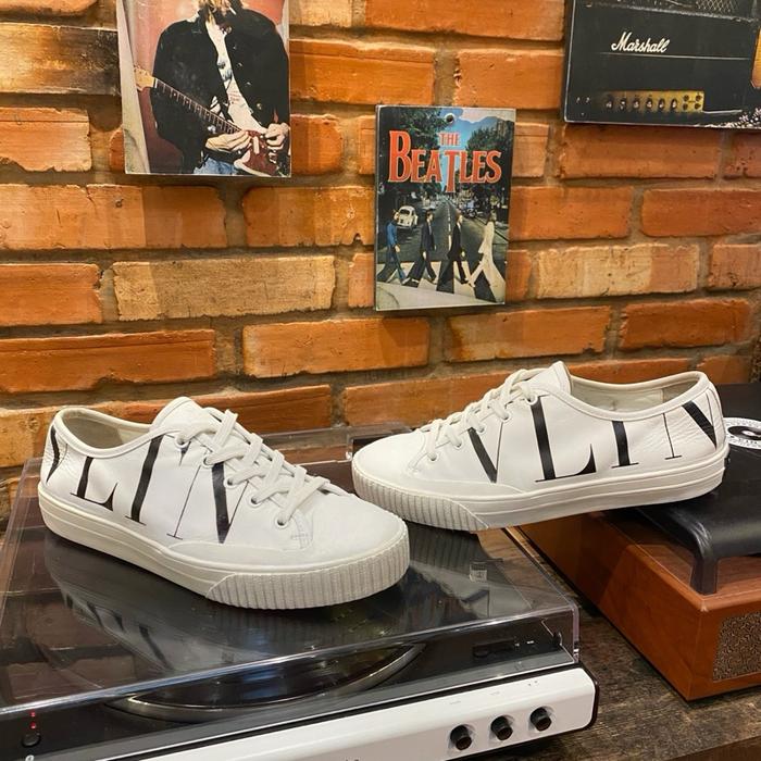 Valentino VLTN Sepatu Sneakers Size 41