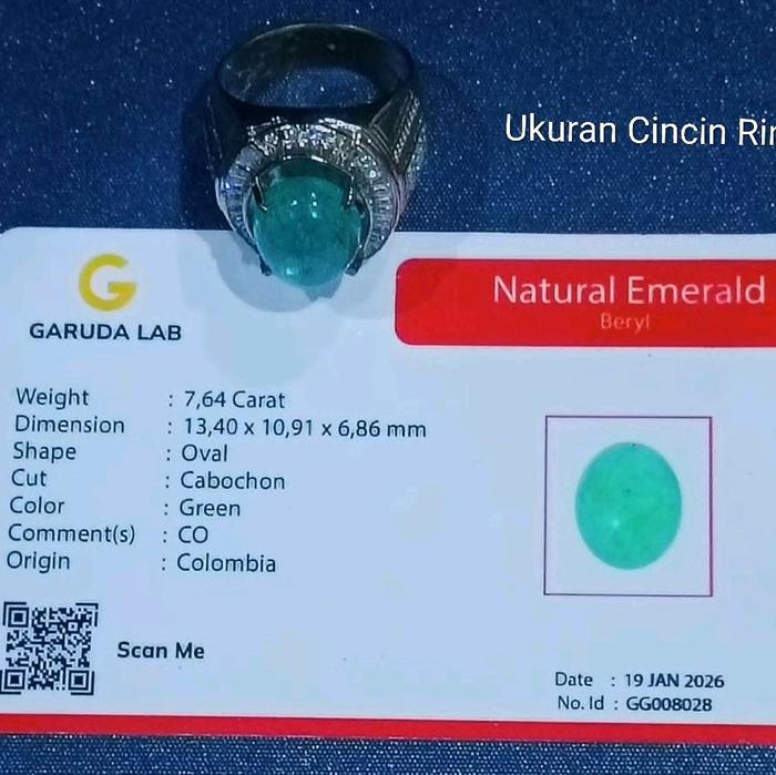 Natural Emerald colombia,oval,cabochon