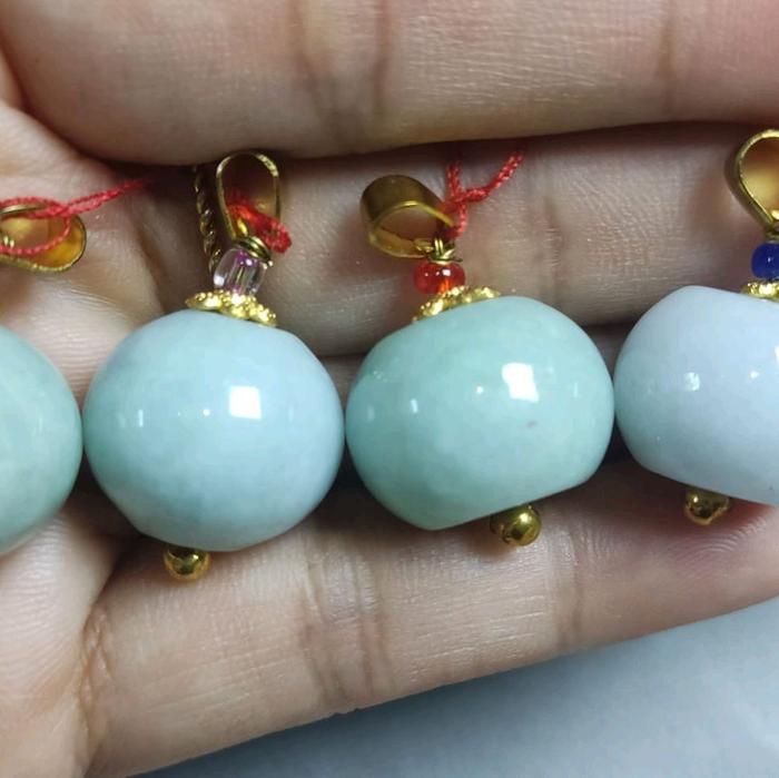 liontin bulat giok burma asli style modern