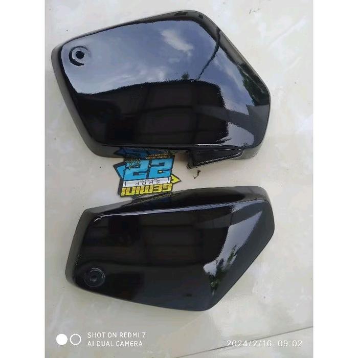 BOX AKI TUTUP AKI KANAN KIRI RC 100 RC 80 BRAVO WARNA HITAM