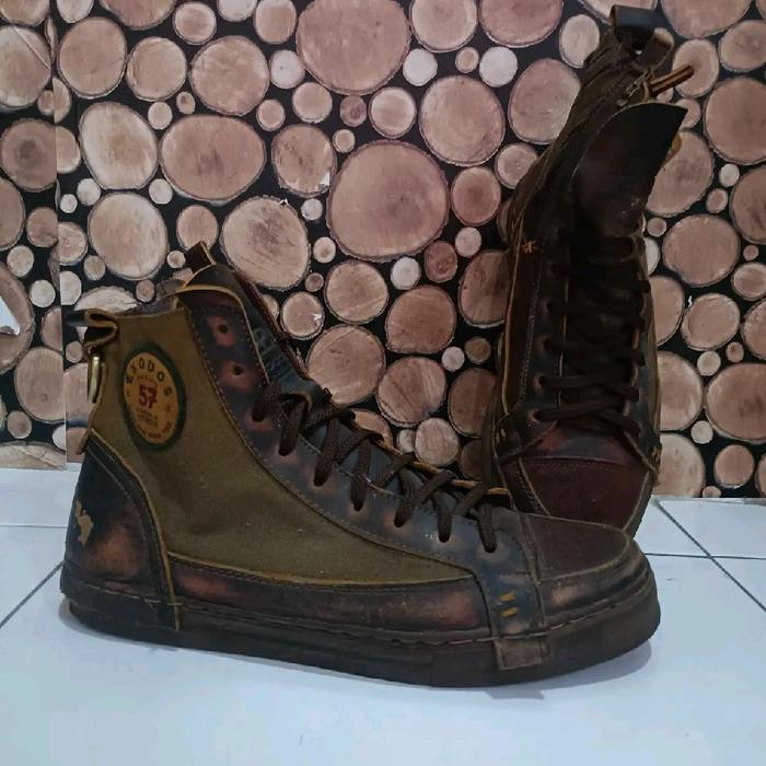 ( size 43 ) sepatu exodos57 limited edition kearifan lokal hi top sneakers