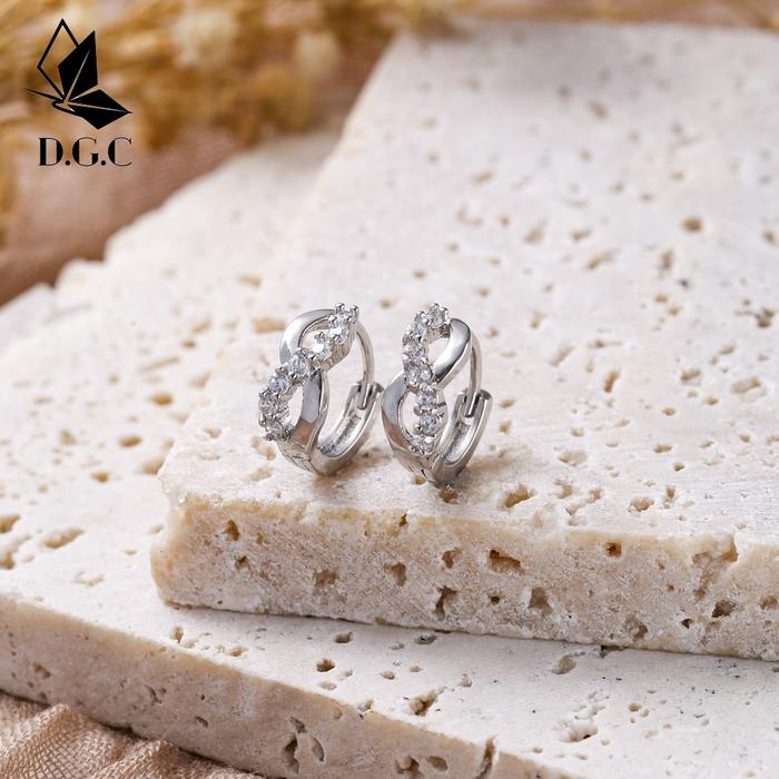 D.G.C. Anting Tusuk Titanium Fashion Sederhana Perangai Berlian Korea Aksesoris Anting Perak Murah D