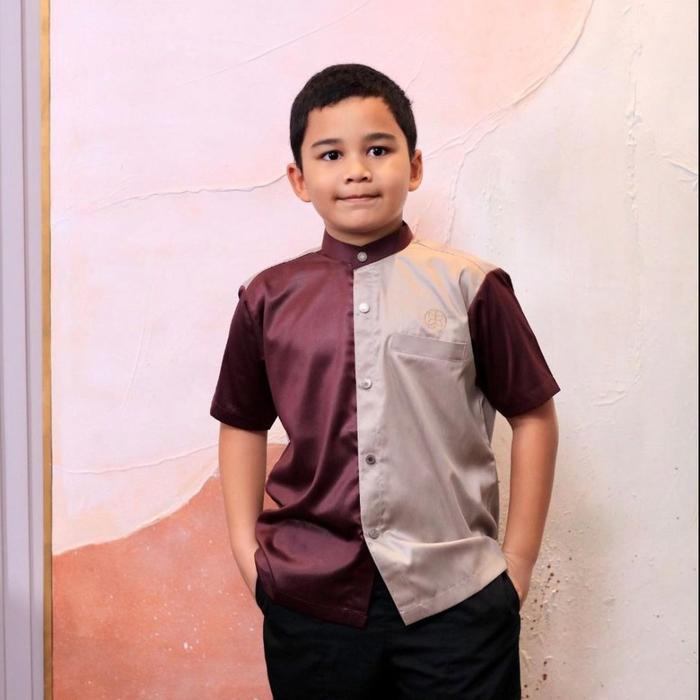 ZM Zaskia Mecca Feat Gerai Hawa - Ubaidah Baju KokoAnak  Pria Maroon Beige Casual Kancing