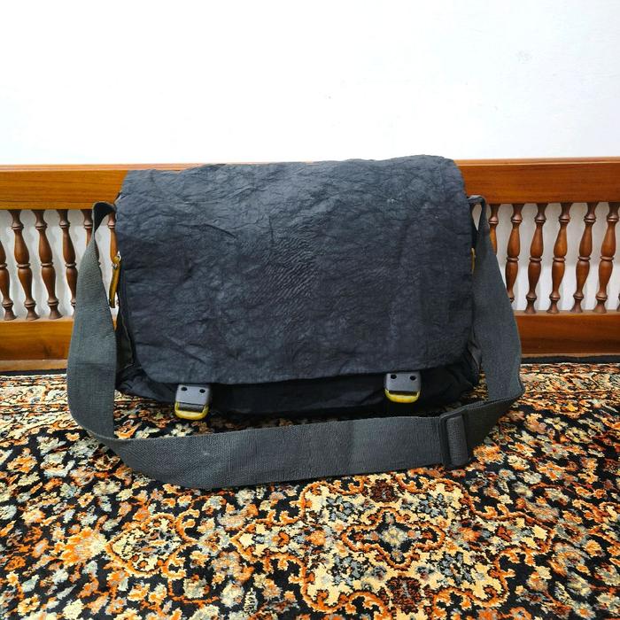 tas selempang Calvin Klein jeans