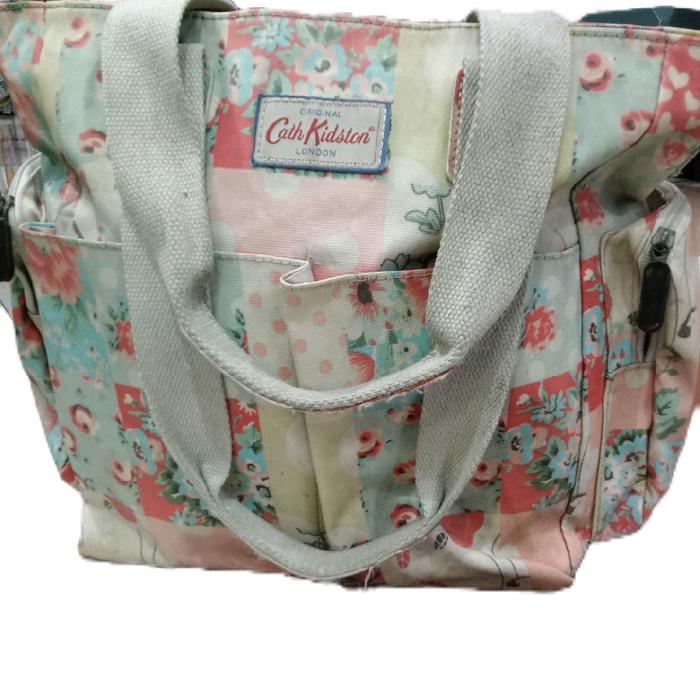Cath Kidston Tas Wanita Motif Bunga Cantik dengan Desain Original dari London