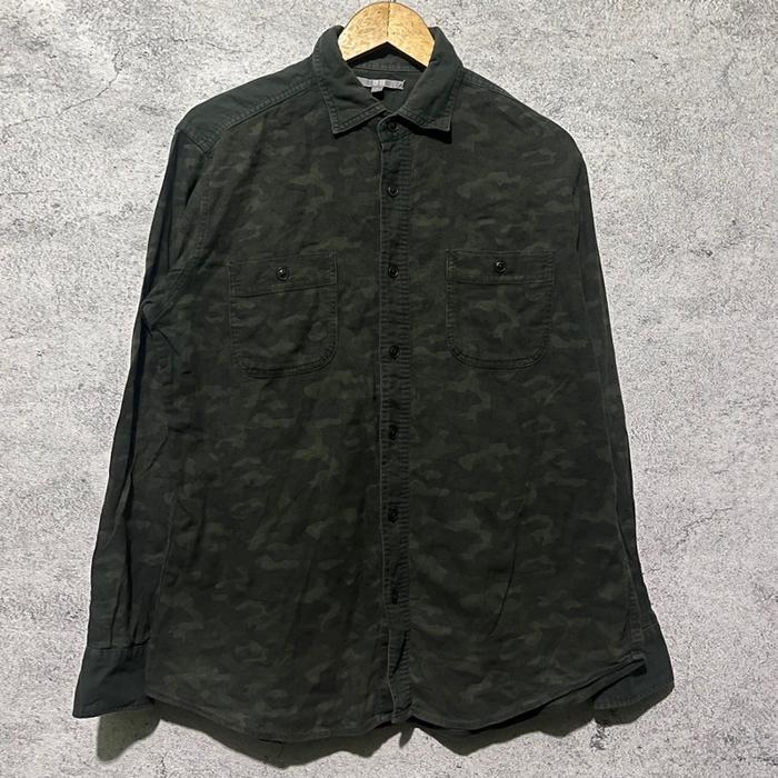 Uniqlo camo kemeja kerja kemeja santai