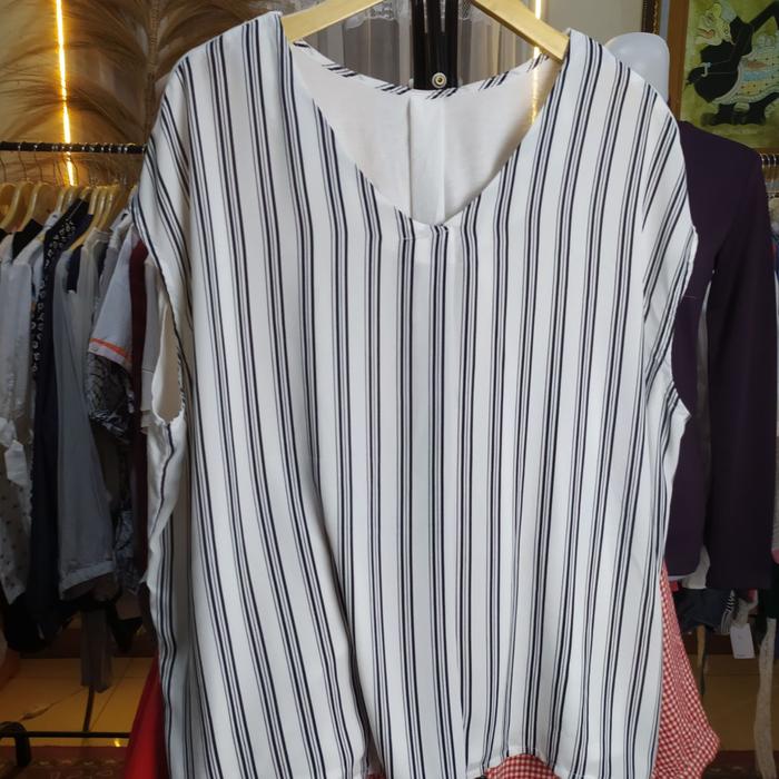 [A-56] LD 120 P 67 blouse salur putih navi sifon poliester kombinasi katun lengan pendek kutungan At