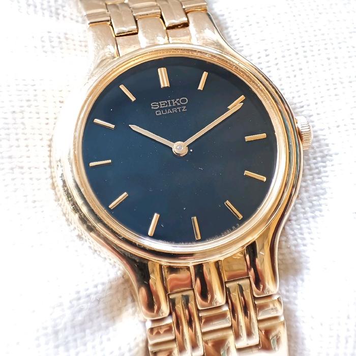 Seiko Vintage Ladies Rantai Gold  Jam tangan klasik dengan desain yang menarik. Cocok untuk wanita y
