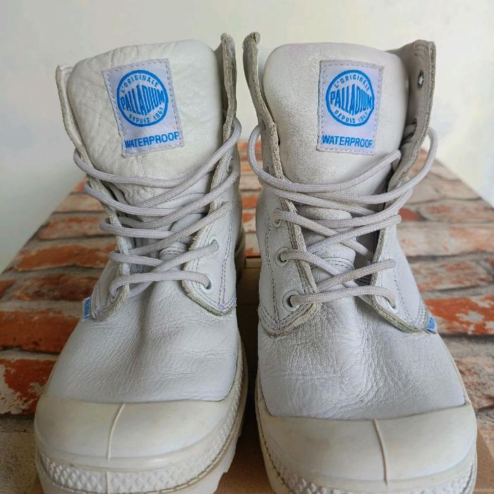 Preloved Sepatu Boot PALLADIUM WATERPROOF White Leather #37,5 / 23,5cm