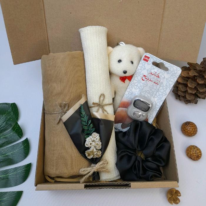 kado/hampers hijab bella square/hampers dzikir dan ciput rajut/kado boneka mini dan scrunchie/kado c