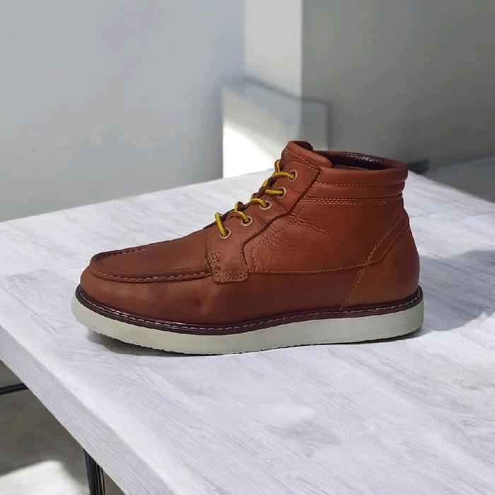 TIMBERLAND - Men's moc toe chukka boots size 8W