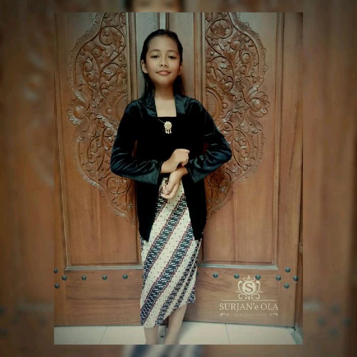 Kebaya Bludru Anak Polos + Jarik Plisket/Jarik Instan - Fashion Anak