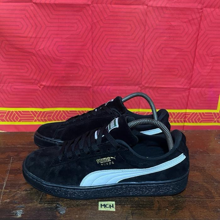 Sepatu second branded puma suede black white size 40