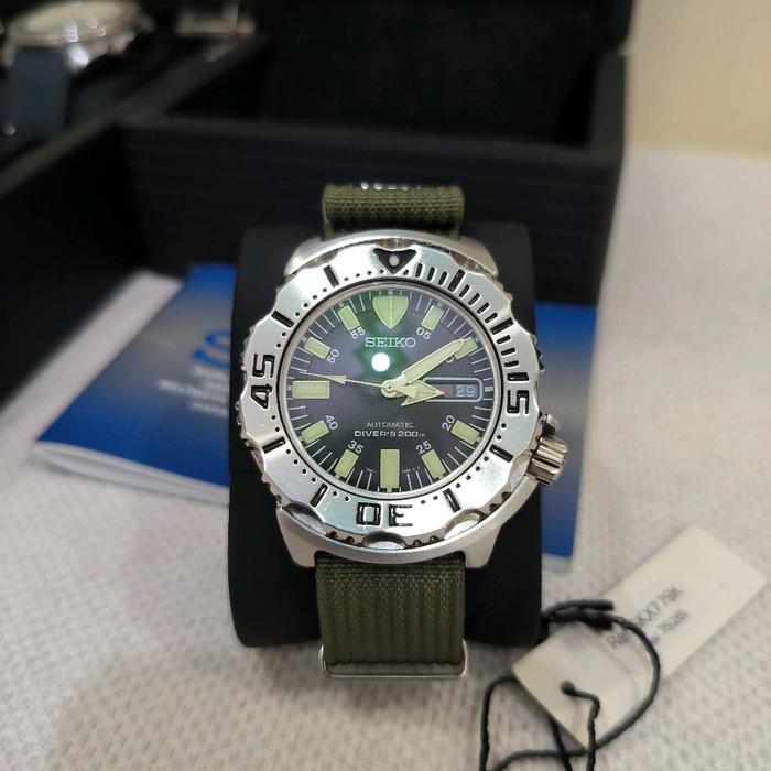 SEIKO Black Monster SKX779K Gen 1  Scuba Legendary