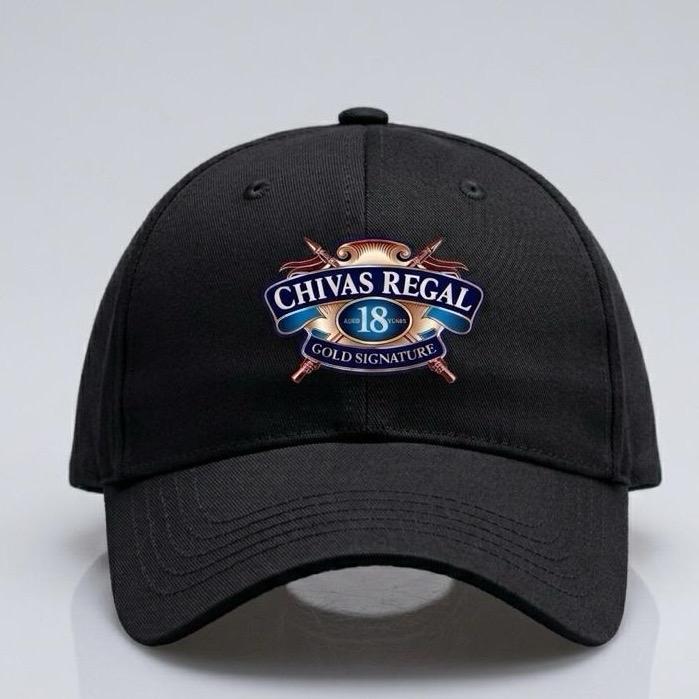 Chivas Regal Topi Bisbol dengan Logo 18 Gold Signature untuk Gaya Kasual