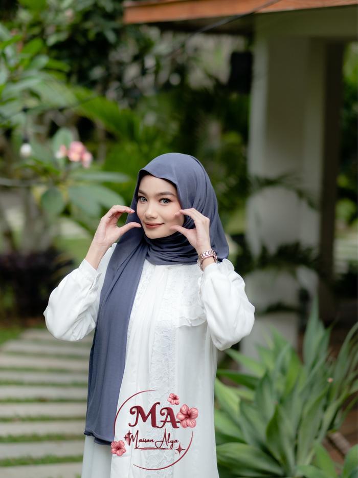 Maison Alya - Hijab Pashmina Kaos Rayon Airflow Lembut Tidak Licin