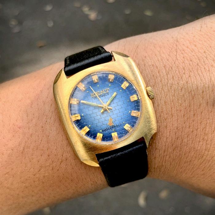 SUPER RARE ! jam tangan vintage Kent manual winding blue gradation textured dial tank gold putar mek
