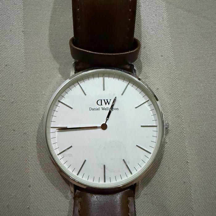 Jam Tangan Pria dan Wanita (unisex) Daniel Wellington Classic Original Second, strap sesuai gambar