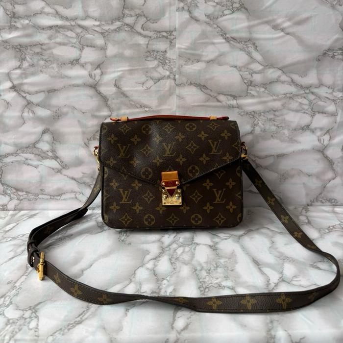 Louis Vuitton Sling Wanita Kulit Asli Preloved Second Branded Coklat / Tas Selempang Lv Wanita Prelo