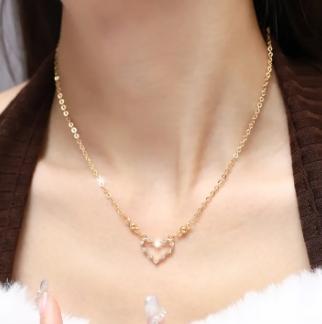 Kalung charm Paduan Titanium Wanita Anti Karat Desain Korea Bermutu Tinggi Liontin Cinta love culpa 