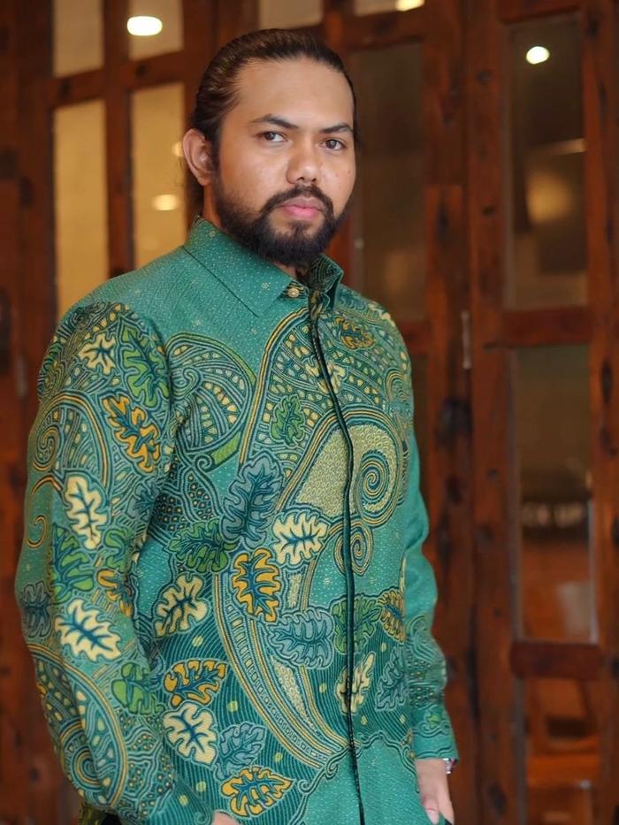 Lano Batik Premium Kemeja Pria Motif Daun Sisik Lengan Panjang Bahan Dobby PRM