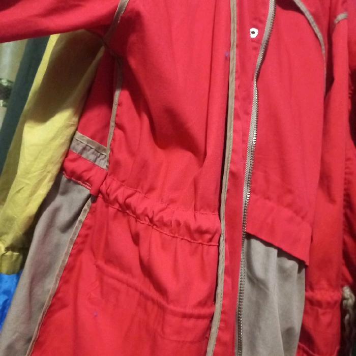 jaket parka thrift....dan tas tas banyak Wanita