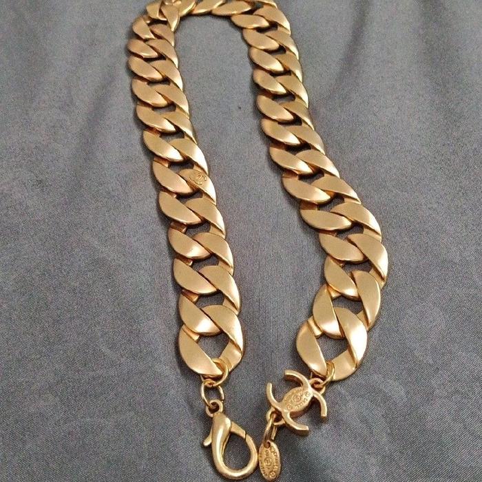 09A Chanel  Goldtone Metal Large CC Chain Necklace