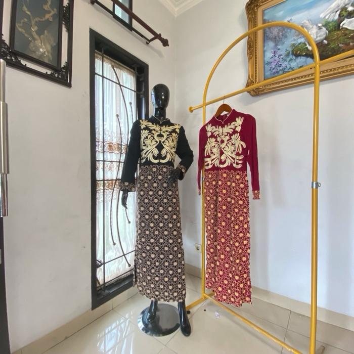 Gamis SNQ Impor Mewah Murah dengan Desain Brokat Elegan dan Motif Klasik untuk Tampilan Lebih Mempes