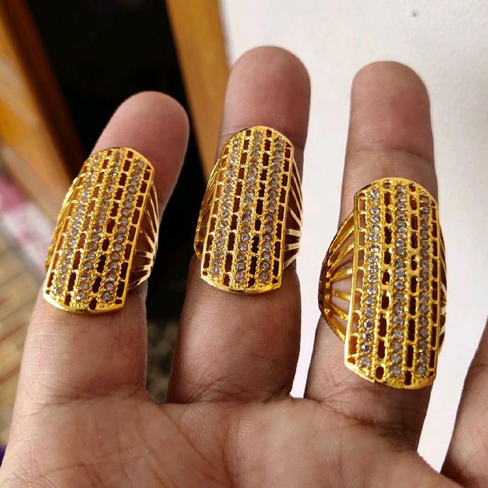 Cincin Cerobong Mata Baris 3 Lapis Emas Kuning Goldplated 24k Zircon Minyak American Diamond Berlian