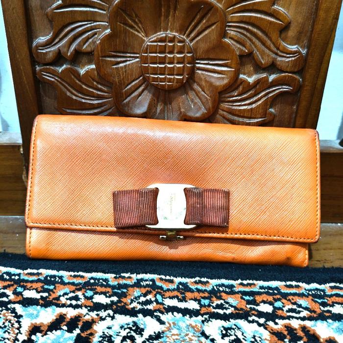 dompet salvatore Ferragamo