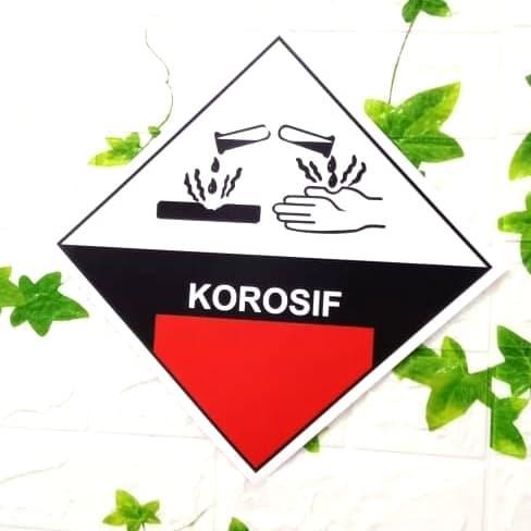 SIGN PLAT K3 RAMBU SAFETY KOROSIF UKURAN 30X30CM