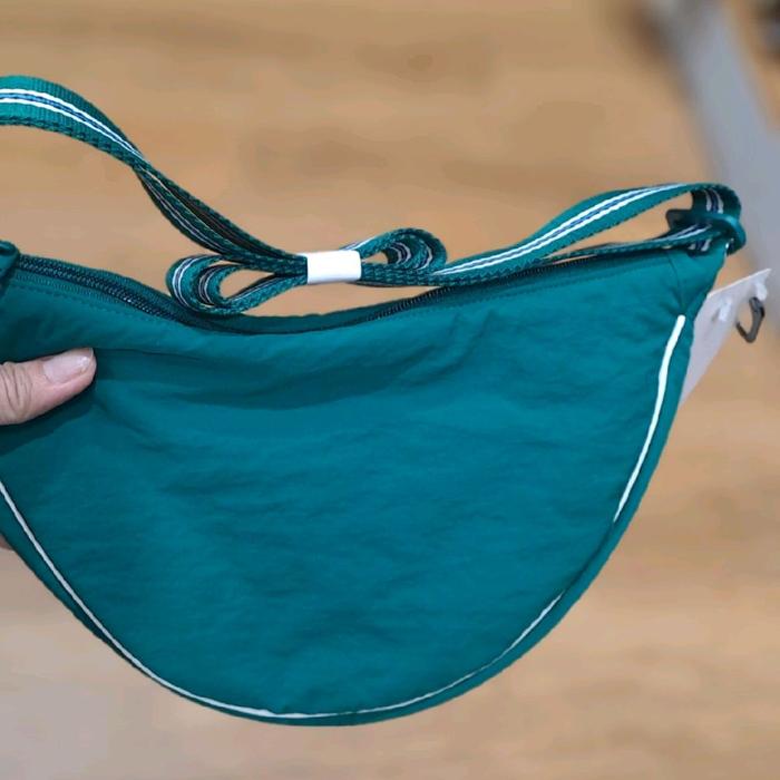 tas selempang sling bag uniqlo mini round bag hijau list shoulder bag