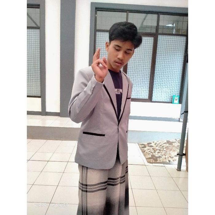 Jas santri pondok pesantren/wisuda
