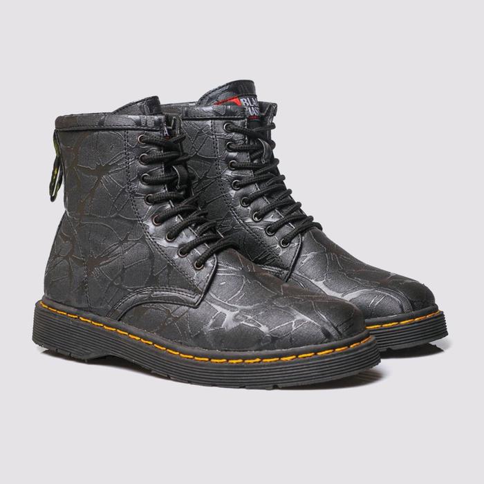 Sepatu Docmart Tinggi Boots Pria 8 Hole